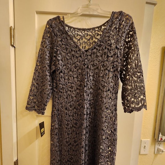 Dress - Picture 3 of 3